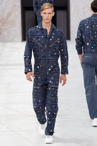 Louis Vuitton / - 2015